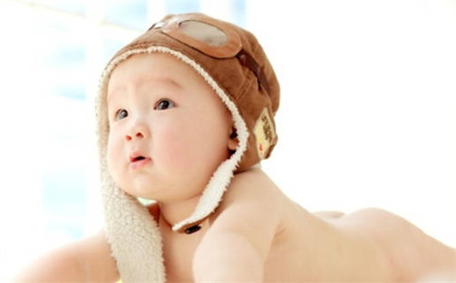 张姓2026/02/20出生男宝宝起名全攻略：名字推荐与禁忌字分析