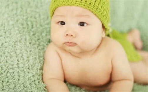 2026.04.14生的黄姓女宝宝取名常见误区与高分名字推荐